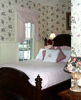 Inn At The Canal Bed & Breakfast Chesapeake City Exterior photo